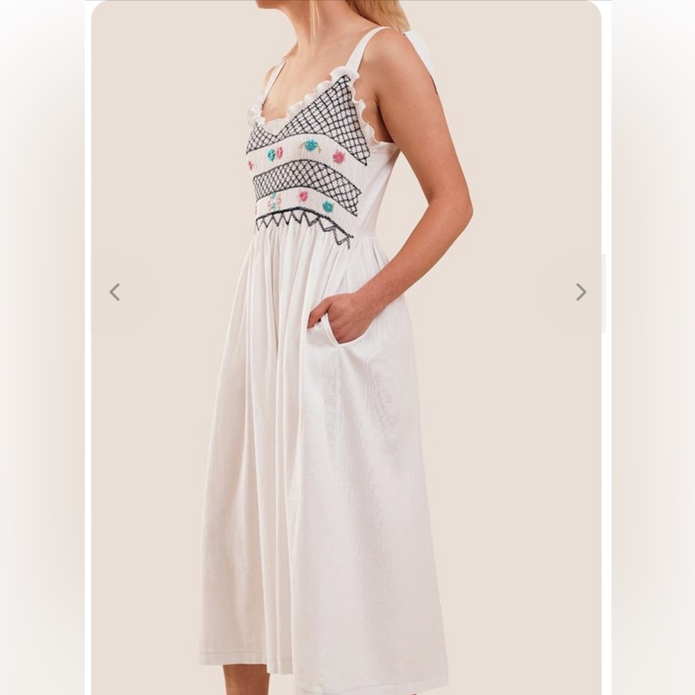 TACH White hand embroidered Smocked Midi Dress with Floral Accents S linen - Picture 3 of 7
